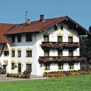 beim-hanslbauer-chieming.com-bavaria.com/